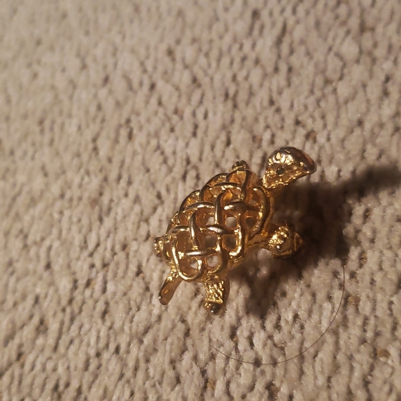 Vintage Gold Tone Turtle Pin - Picture 7 of 11